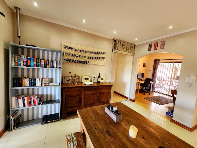 5 Bedroom Property for Sale in Amanda Glen Western Cape